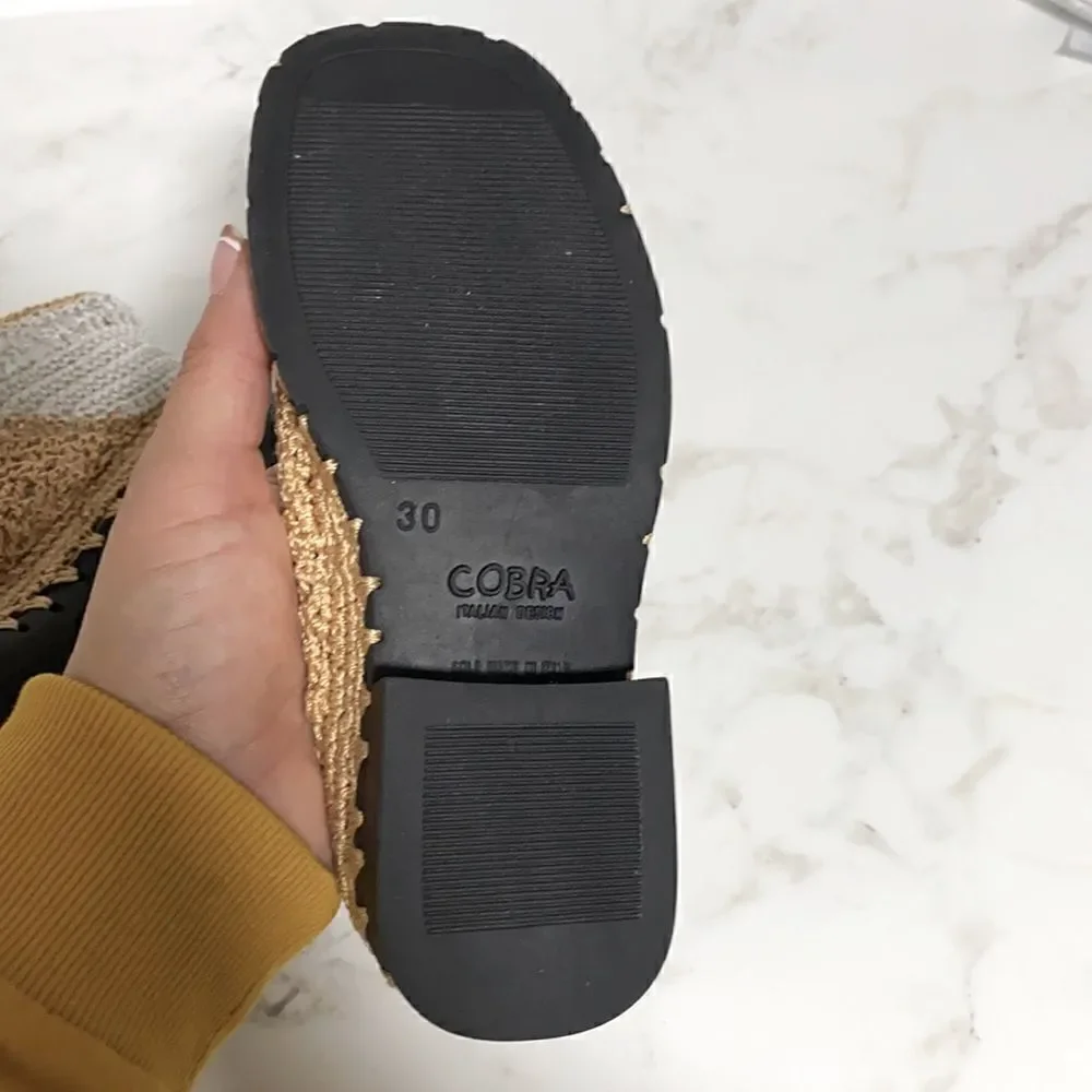 Cobra crochet shoes